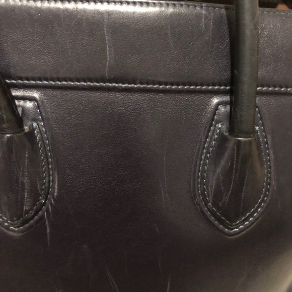 Céline Luggage Medium Tote - Picture 7 of 8